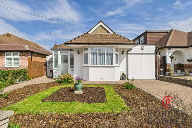 College Drive, Ruislip, HA4 2 bed bungalow for sale
