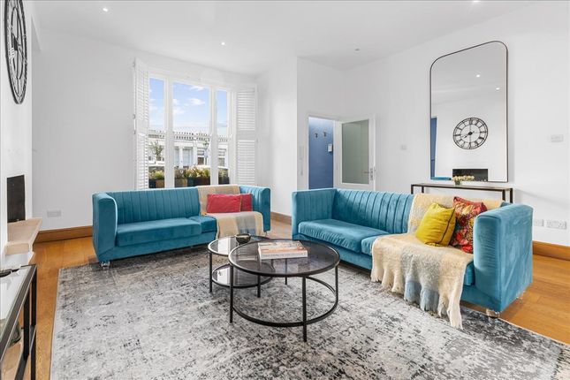 Addison Avenue, Holland Park, London... 3 bed house for sale