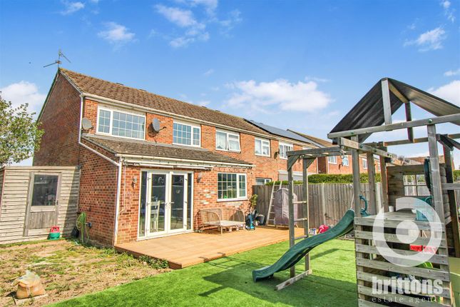 Charlock, King's Lynn 3 bed end of terrace house for sale