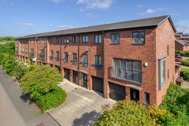 4 bedroom town house for sale