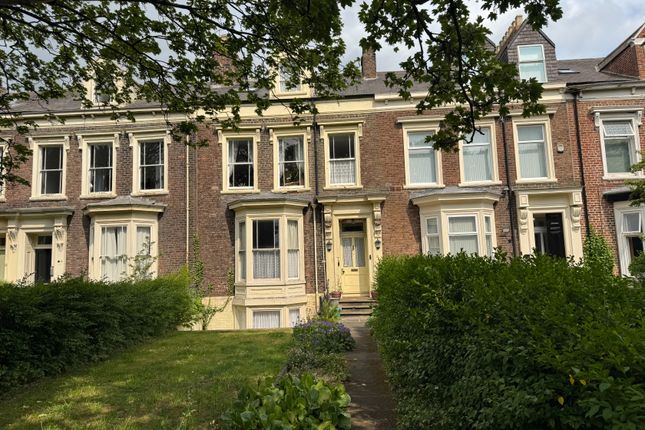 6 bed terraced house