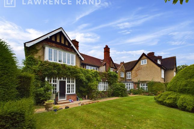 Eastcote Place, Pinner, Middlesex, HA5 2 bed flat for sale