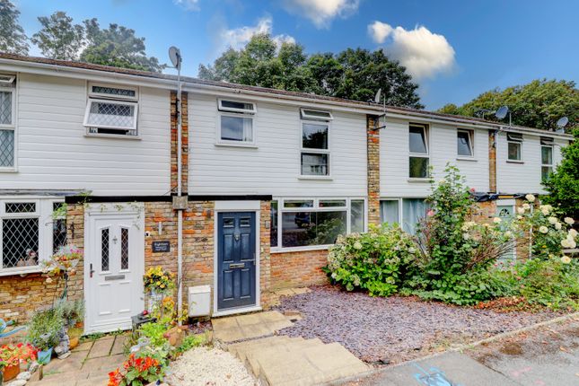 Maybrook Gardens, High Wycombe HP13 3 bed terraced house for sale