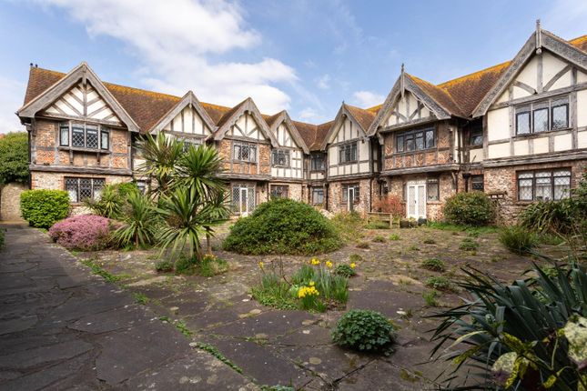 3 bed flat