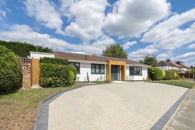 Four Wents, Cobham KT11 3 bed bungalow for sale