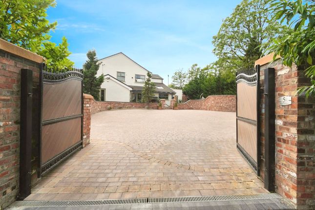 Stoneclough Road, Bolton BL4 4 bed semi
