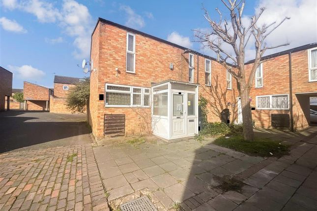 Foxglove Court, Basildon, Essex 3 bed end of terrace house for sale