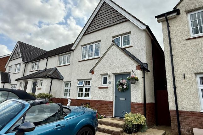 Clos Maes Rhedyn, Gorslas, Llanelli 3 bed end of terrace house for sale