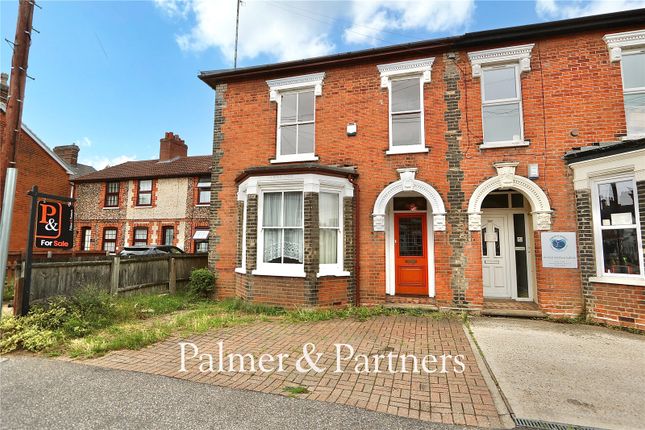 Cauldwell Hall Road, Ipswich... 4 bed semi