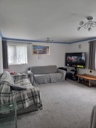 2 bed flat