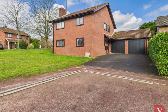 4 bed detached house