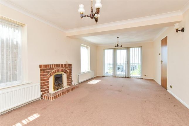 4 bed chalet