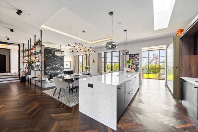 Dyke Road Avenue, Hove, East Sussex, BN3 4 bed detached house for sale