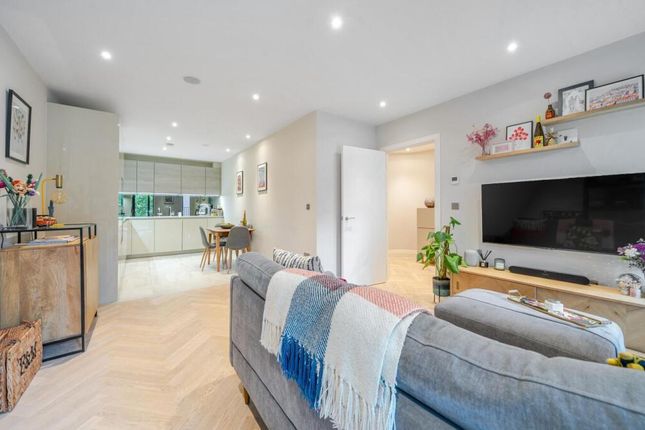 Vicarage Mews, Leeds 2 bed flat for sale
