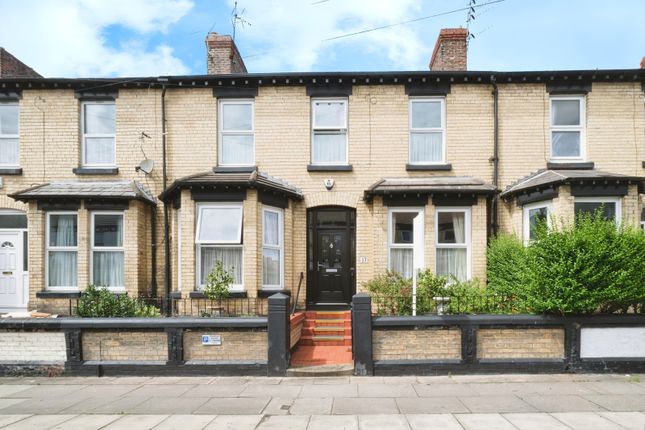 5 bedroom terraced house for sale