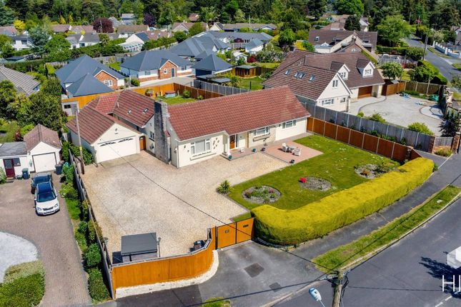Oaks Drive, St. Leonards BH24 4 bed bungalow for sale