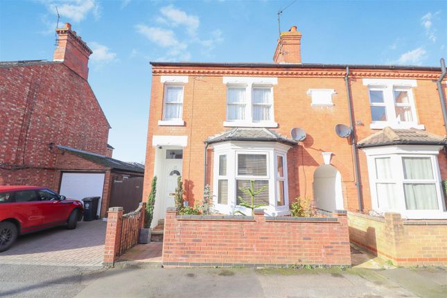 Harborough Road, Rushden NN10 3 bed end of terrace house for sale