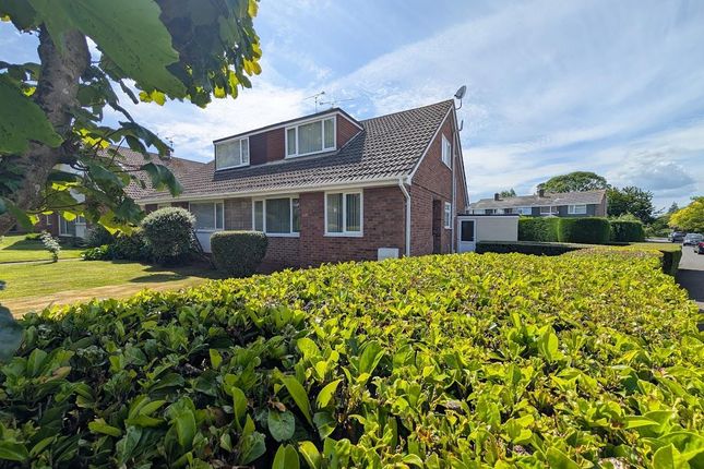 3 bed semi-detached bungalow