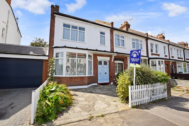 Clavering Road, Aldersbrook 3 bed end of terrace house for sale