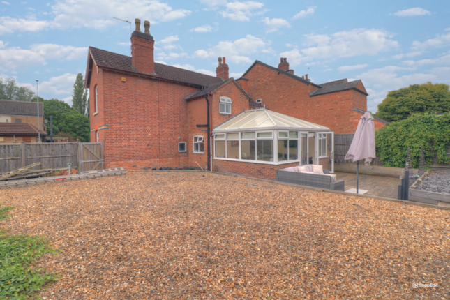 2 bedroom detached house for sale