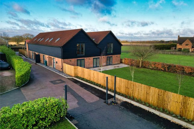 5 bedroom semi-detached house for sale