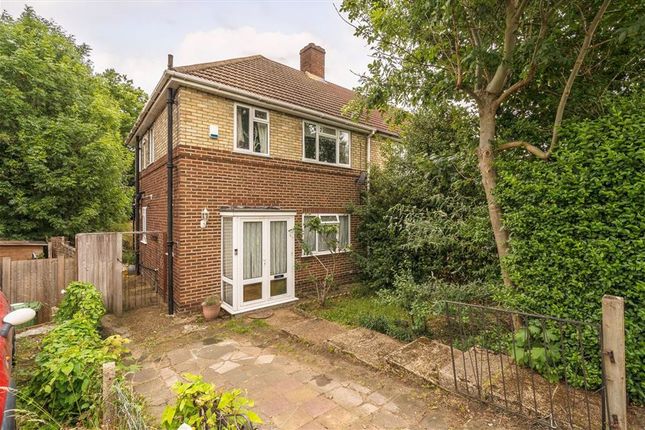 Sibthorpe Road, London SE12 3 bed end of terrace house for sale