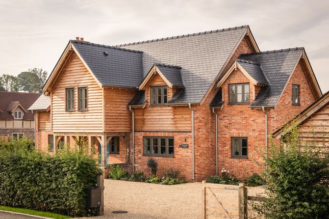 4 bed detached house