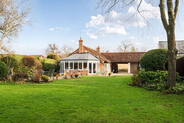 High Street, Bedford MK44 3 bed detached bungalow for sale