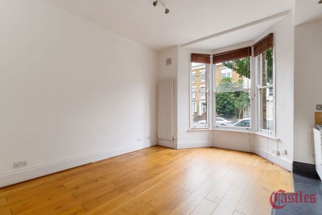 Graham Road, E8 2 bed apartment for sale