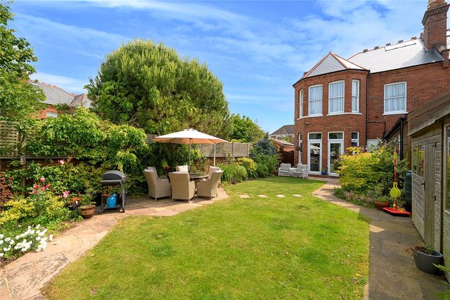 5 bedroom semi-detached house for sale