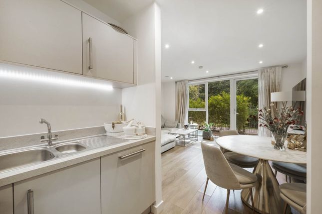 Mahindra Way, London, E6 1 bed flat for sale