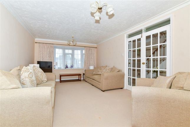4 bed detached house