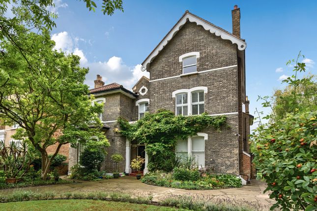Court Road, London 3 bed apartment for sale