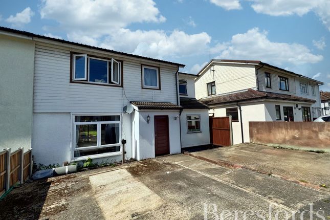 Kempton Avenue, Hornchurch, RM12 4 bed semi
