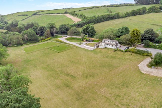 4 bed detached house