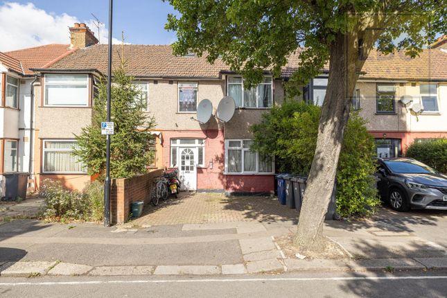5 bed detached house