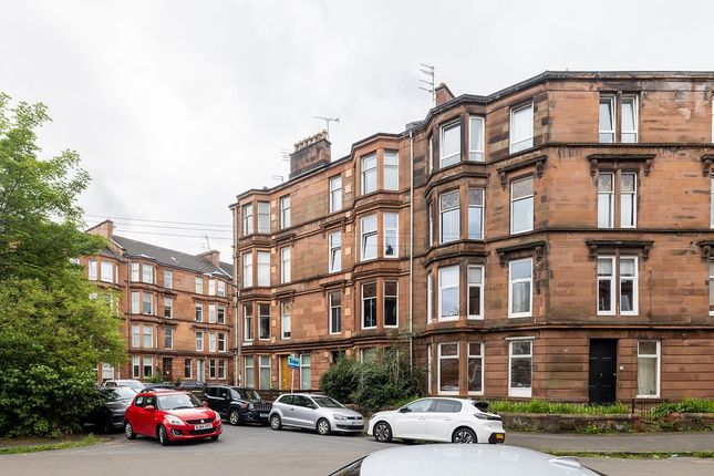 Waverley Gardens, Glasgow G41 2 bed flat for sale