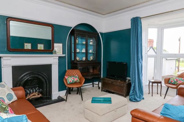 Belmont, Bridge Street, Llanon, SY23 6 bed semi