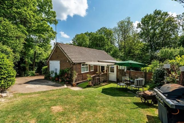 NORTH BREACHE LANE, EWHURST, GU6 2 bed detached bungalow for sale