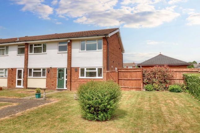 Marcourt Road, High Wycombe HP14 4 bed end of terrace house for sale