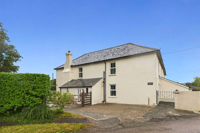 5 bedroom semi-detached house for sale