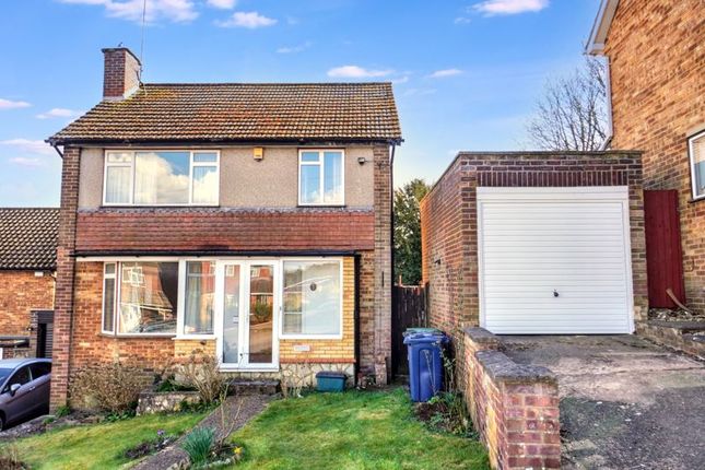 Knights Hill, High Wycombe HP12 3 bed detached house for sale
