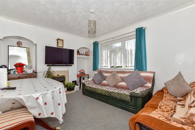 Bishops Close, Nettlestead... 2 bed maisonette for sale