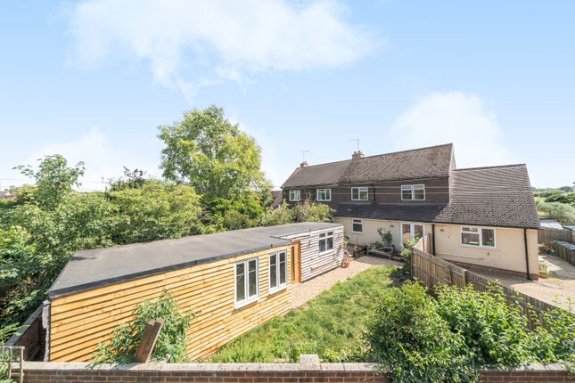 Newark Lane, Ripley, Woking, GU23 4 bed semi