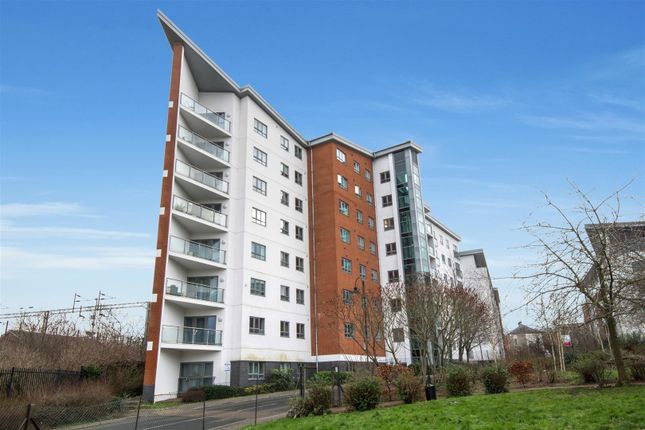 Lonsdale, Wolverton, Milton Keynes 2 bed apartment for sale