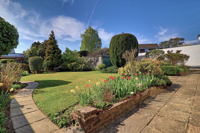 4 bedroom detached bungalow for sale