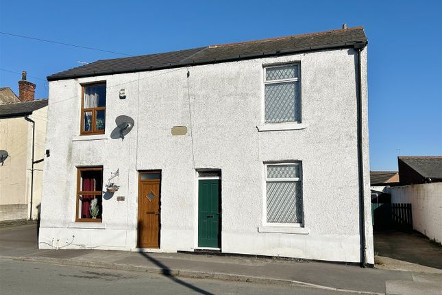 2 bedroom semi-detached house for sale