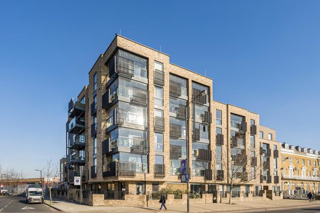 Old Kent Road, Bermondsey, London, SE1 3 bed flat for sale