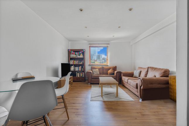 Gaselee Street, Isle of Dogs, London 3 bed flat for sale