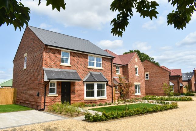4 bed detached house